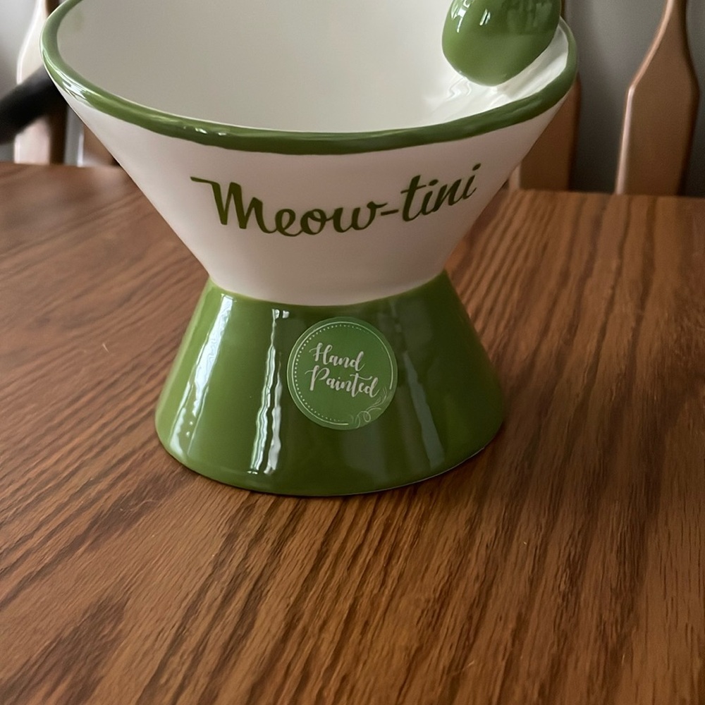 Green and White Meow-tini Cat Bowl